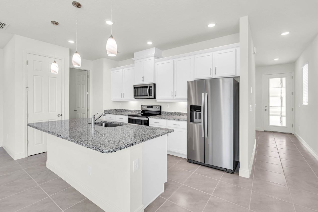 9552 Sandy Bluffs Cir #NA - Photo 5 of 30