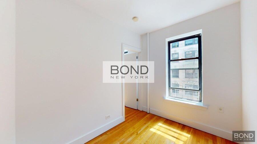 151 Mott St #R - Photo 4 of 6