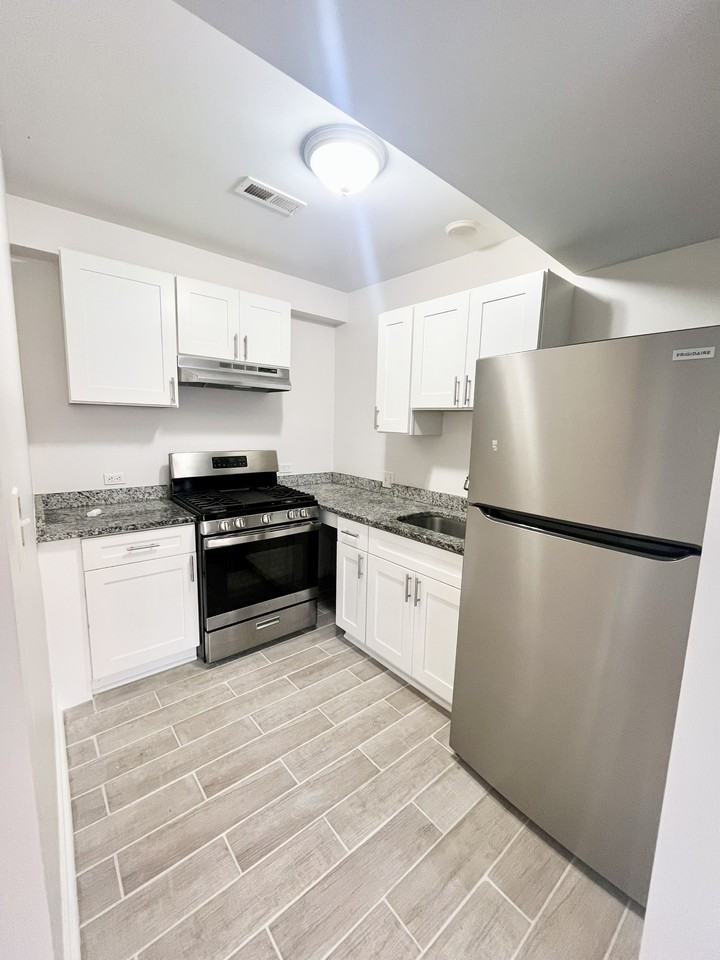 3939 W Iowa St #BW - Photo 5 of 10