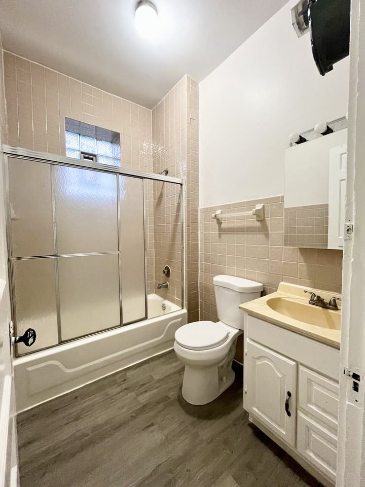 2706 S Saint Louis Ave #3R