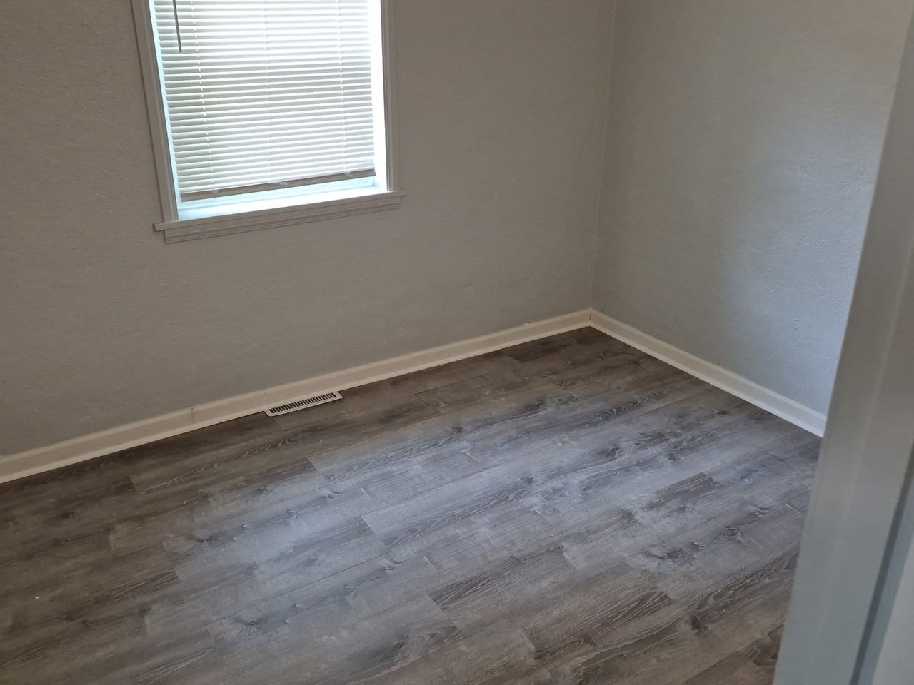 3145 Brock Dr #NA - Photo 5 of 7