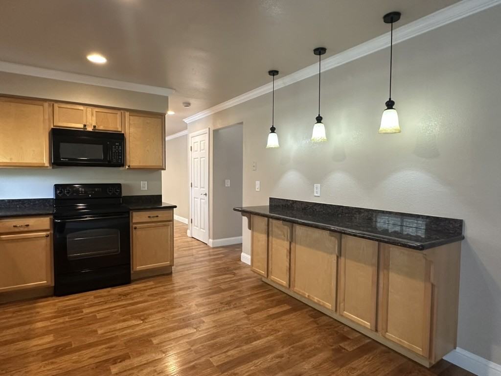 12214 W Saratoga Ave #NA - Photo 5 of 16