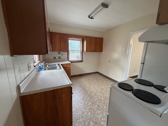 1403 Dunham St #NA - Photo 7 of 9