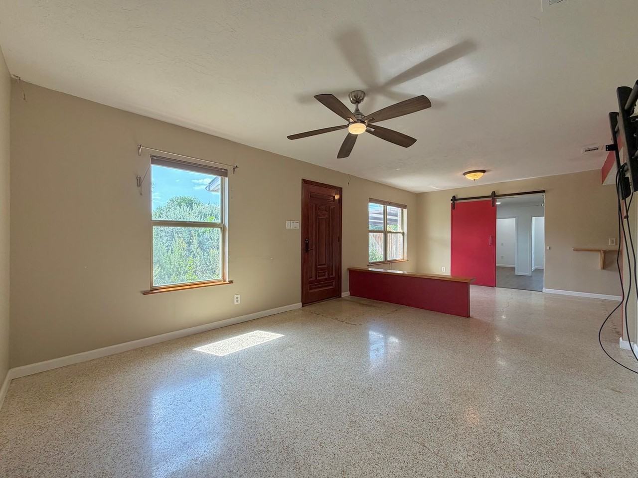 7103 Twin Crest Dr - Photo 6 of 32