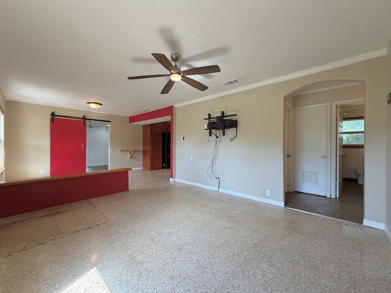 7103 Twin Crest Dr - Photo 7 of 32