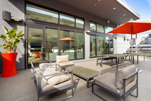 featured image of 100 Grand Ln