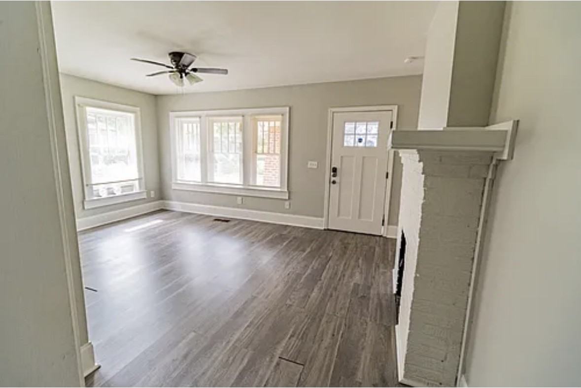 973 Byron Dr Sw #NA - Photo 2 of 13