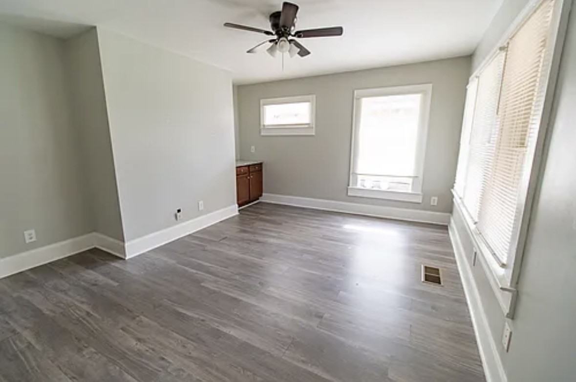 973 Byron Dr Sw #NA - Photo 3 of 13