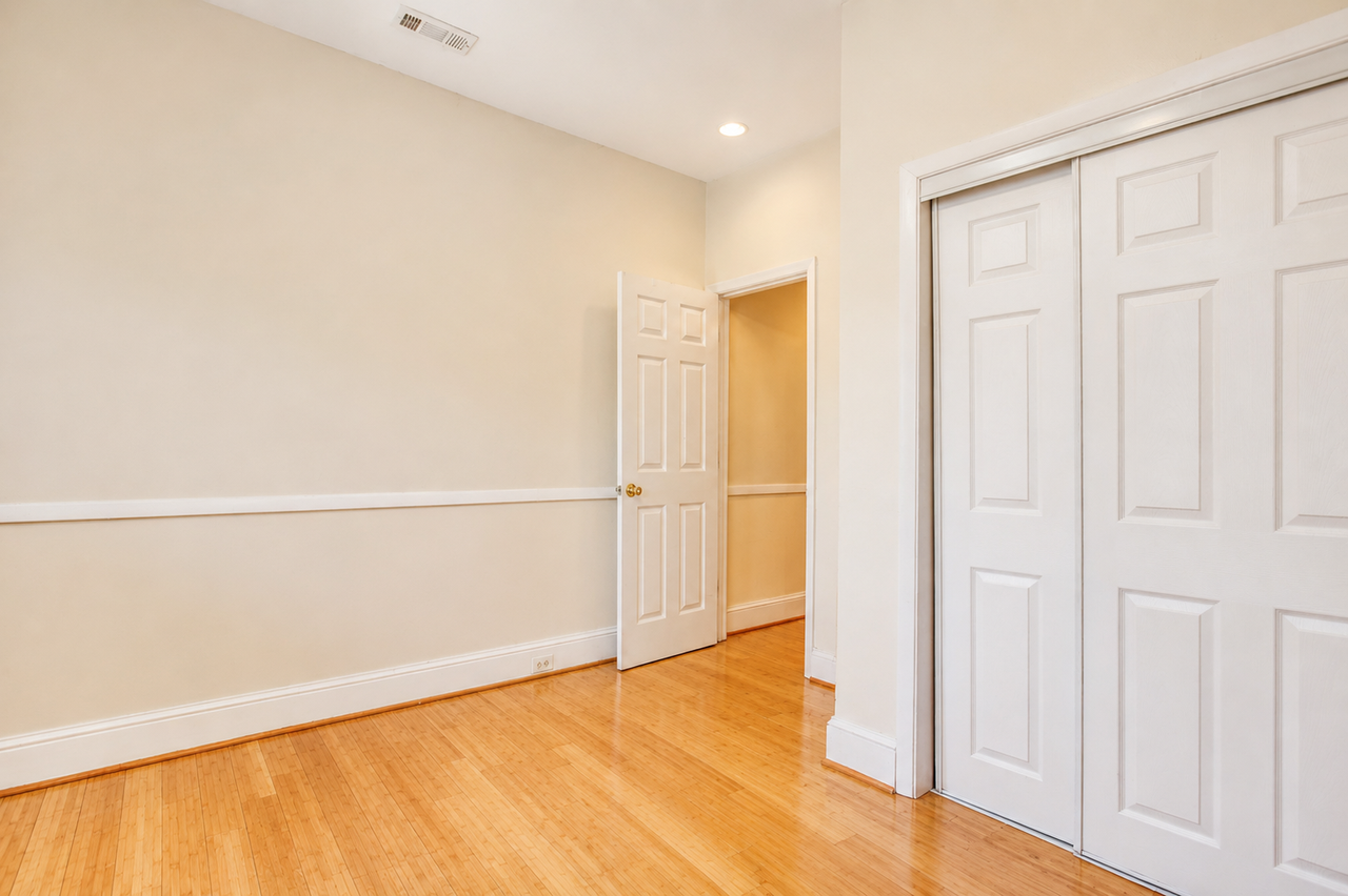 2811 11th Street Northwest, Unit A - Photo 3 of 24
