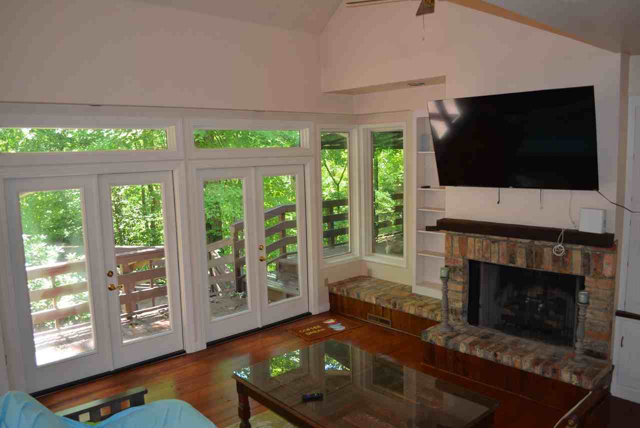 833 Williamsburg Dr #NA - Photo 3 of 14