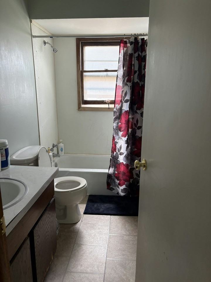300 South 4th Street, Unit 2A - Photo 4 of 8