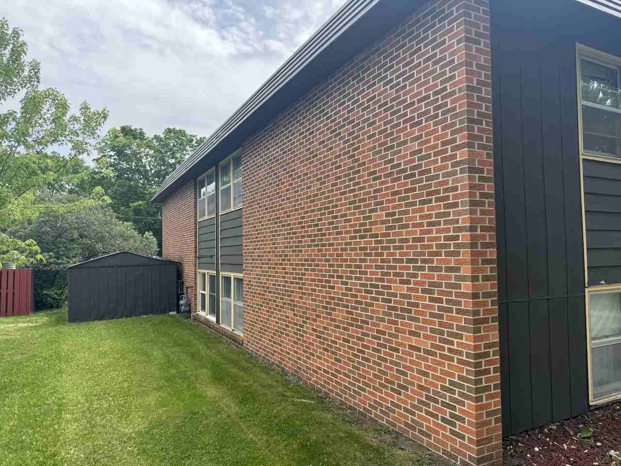 336 2nd Avenue Northeast - Photo 2 of 15