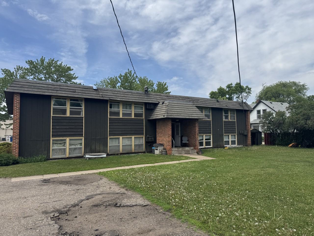336 2nd Avenue Northeast - Photo 3 of 15