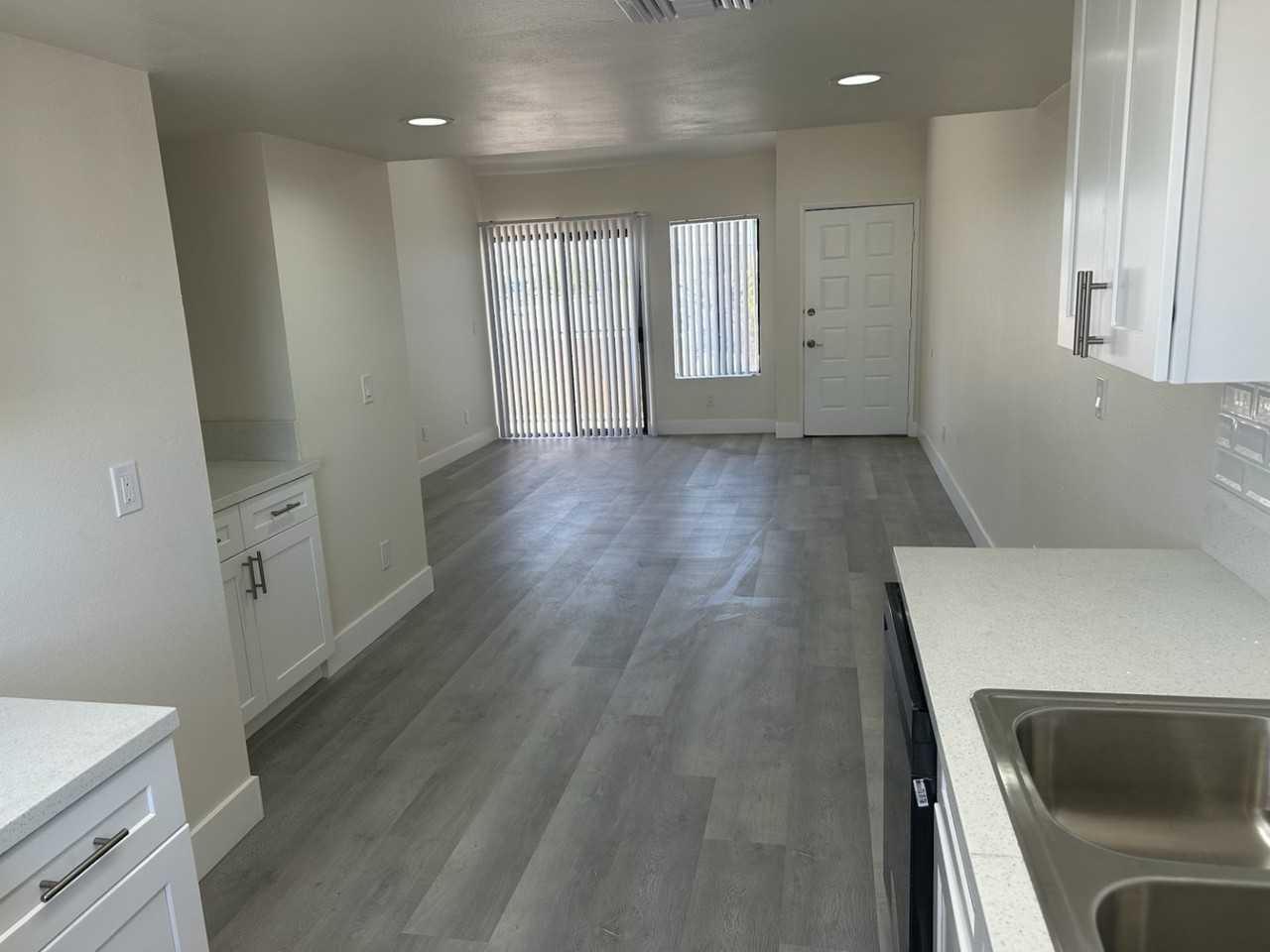 44155 10th Street West - Photo 3 of 12