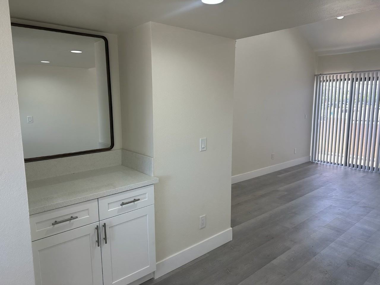 44155 10th Street West - Photo 5 of 12