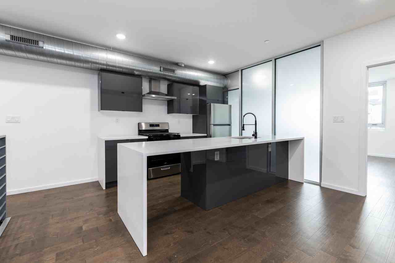 1541 N 6th Street - Photo 4 of 50