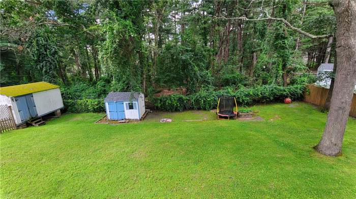 111 Oak Tree Ave - Photo 4 of 22