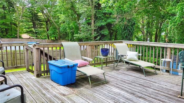 111 Oak Tree Ave - Photo 5 of 22