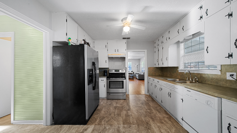 410 N Grimes St - Photo 3 of 4