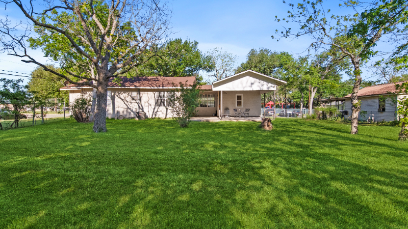 410 N Grimes St - Photo 4 of 4