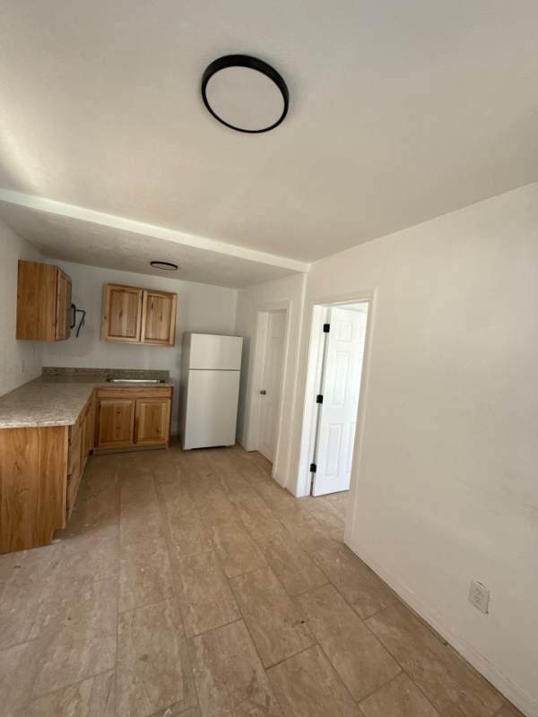 310 S Park St #5 - Photo 2 of 7