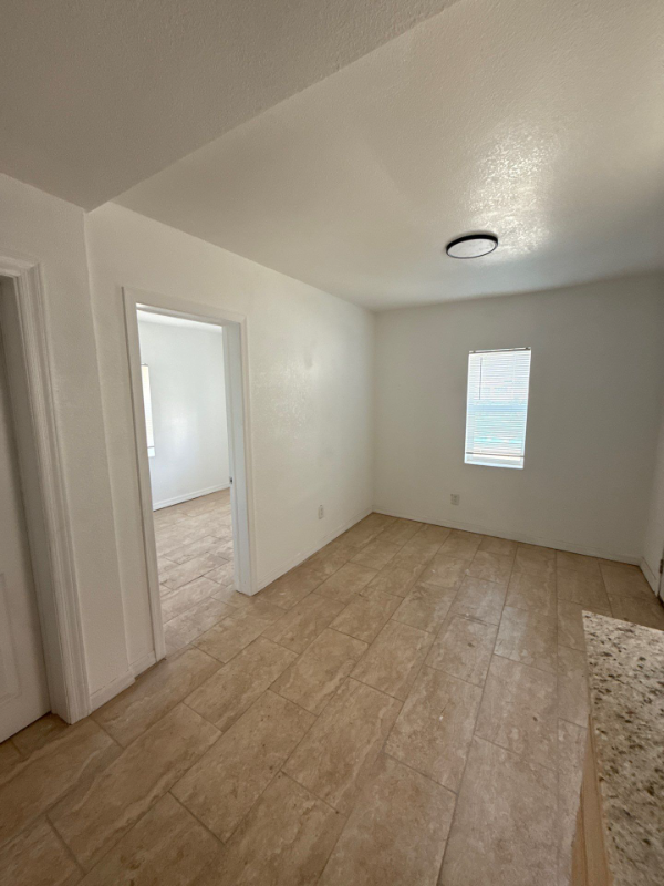 310 S Park St #5 - Photo 3 of 7