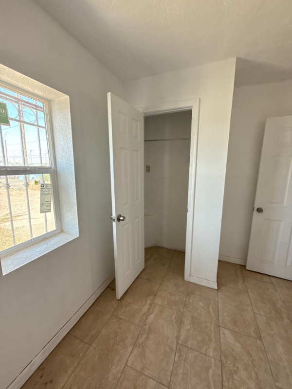 310 S Park St #5 - Photo 6 of 7