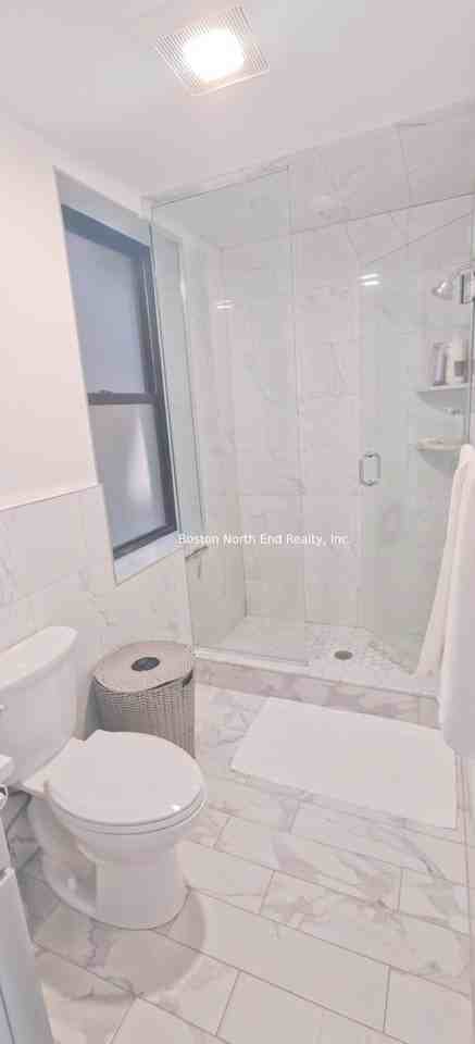 130 Salem St - Photo 4 of 10
