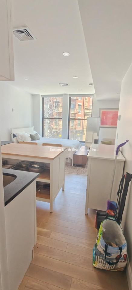 130 Salem St - Photo 7 of 10
