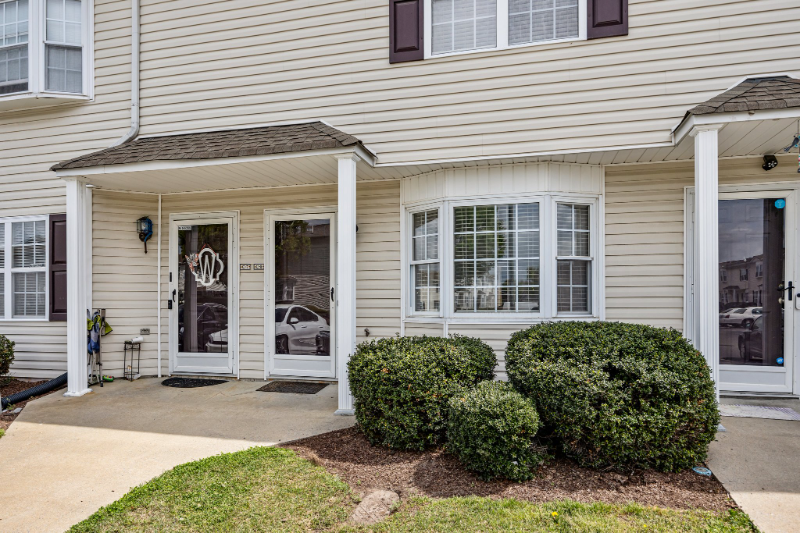 3809 E Vancroft Cir #C - Photo 2 of 20