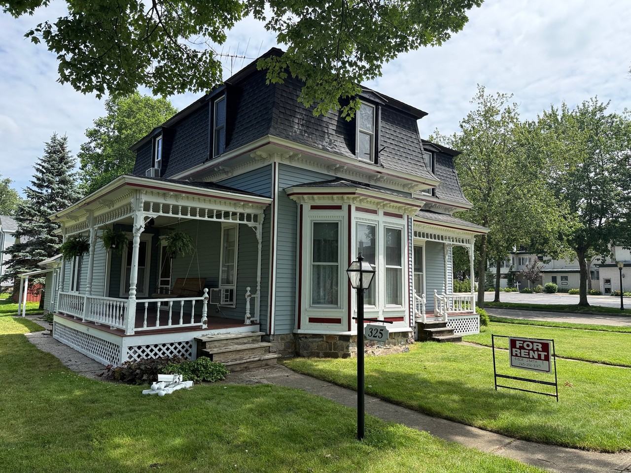 325 S Main St - Photo 3 of 16