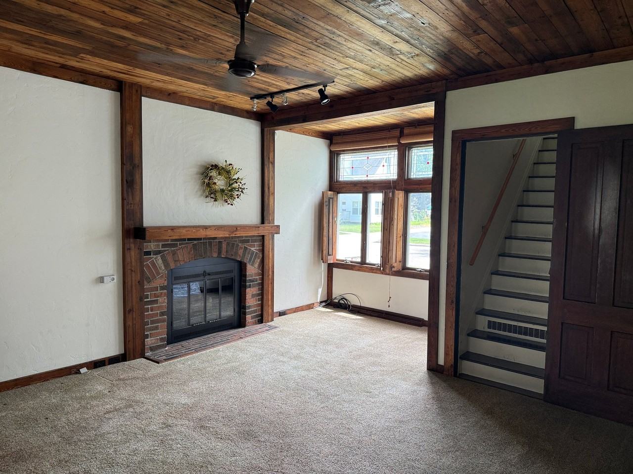325 S Main St - Photo 6 of 16