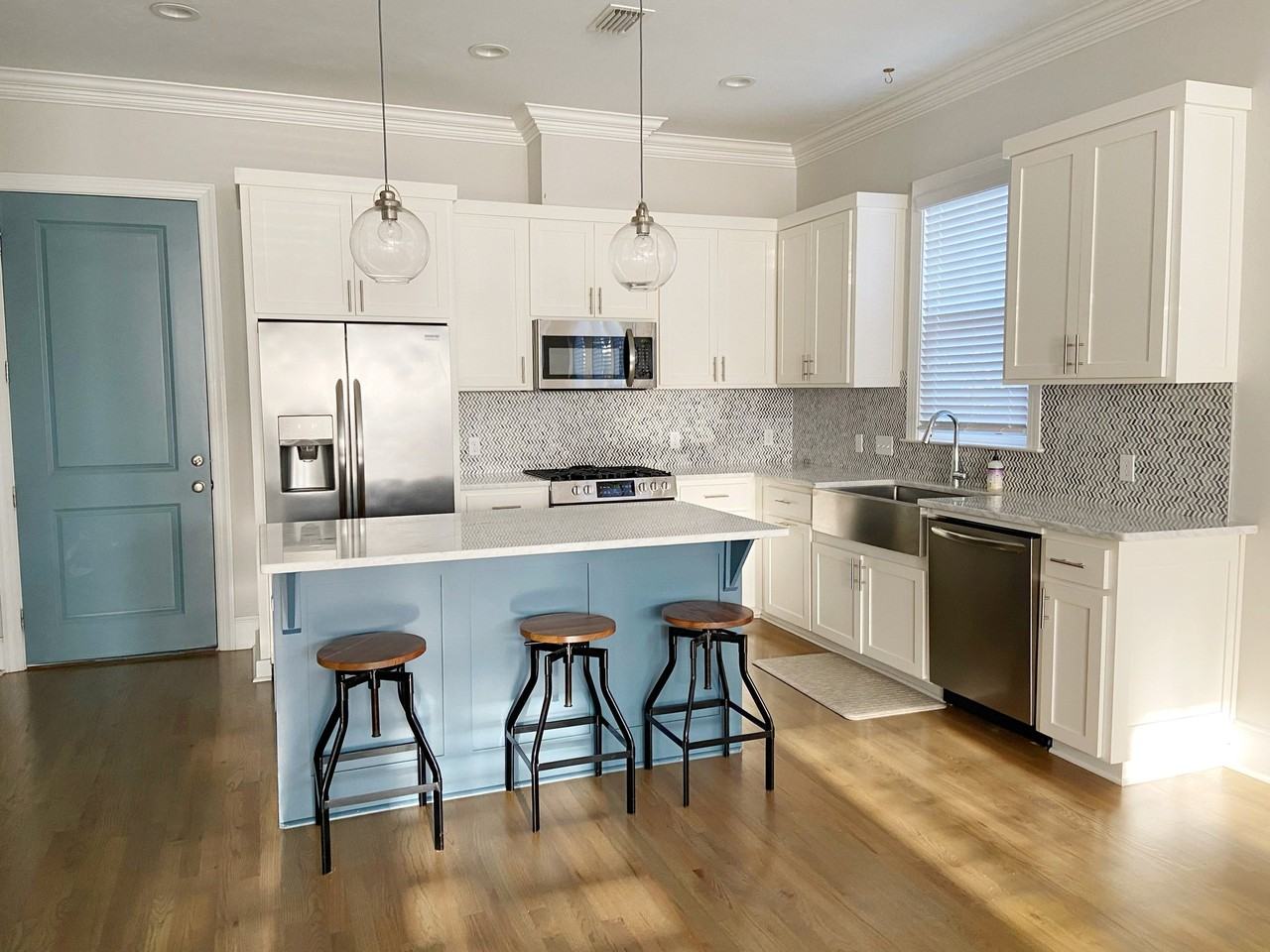 1436 N Adams St - Photo 2 of 13