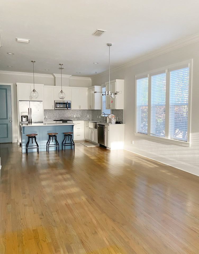 1436 N Adams St - Photo 3 of 13
