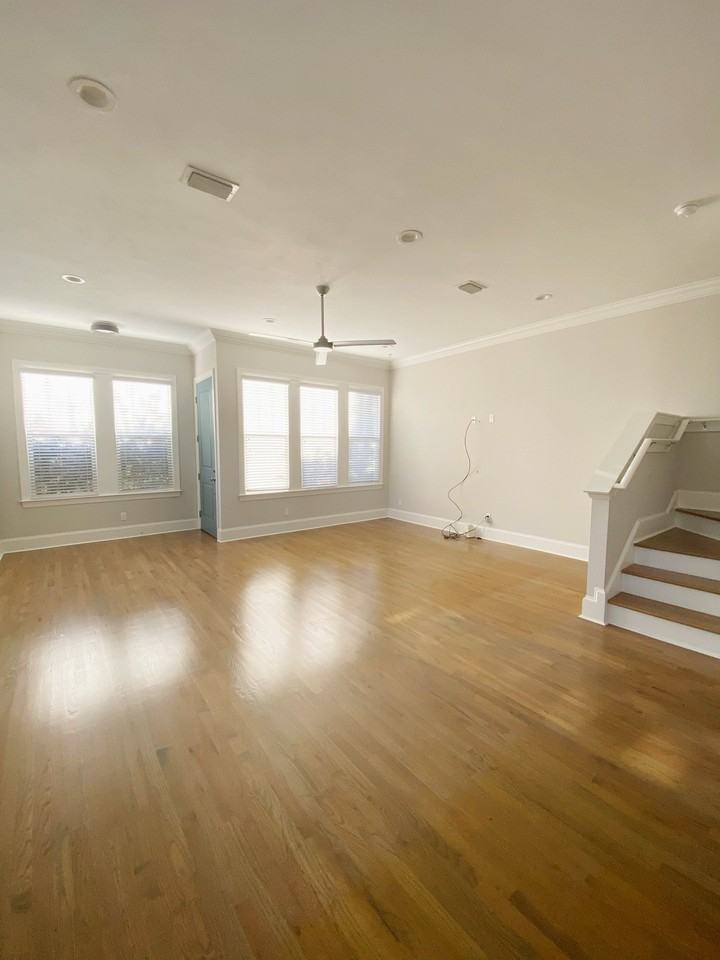 1436 N Adams St - Photo 4 of 13