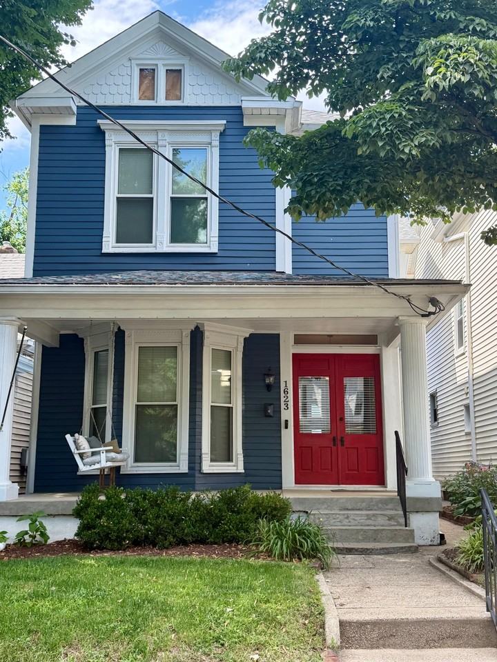 1623 Rosewood Ave - Photo 2 of 26