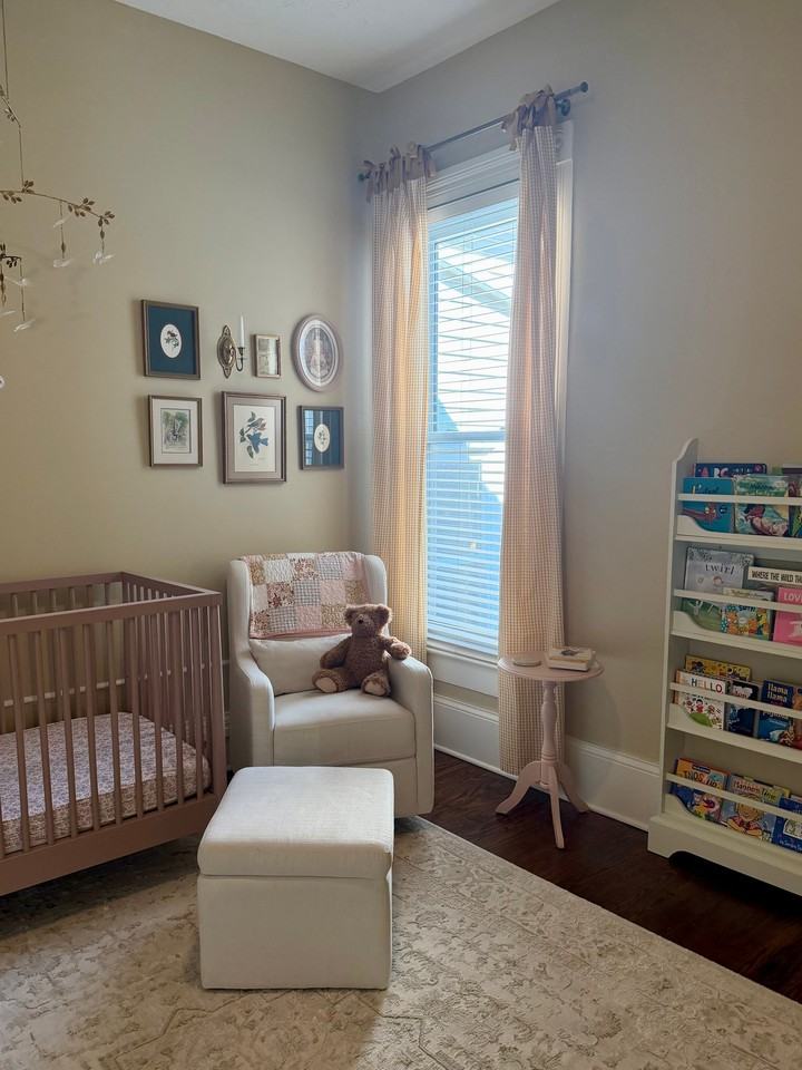 1623 Rosewood Ave - Photo 6 of 26
