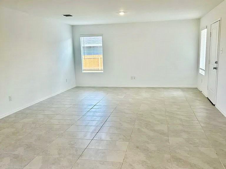 1707 Temper Ln - Photo 4 of 7