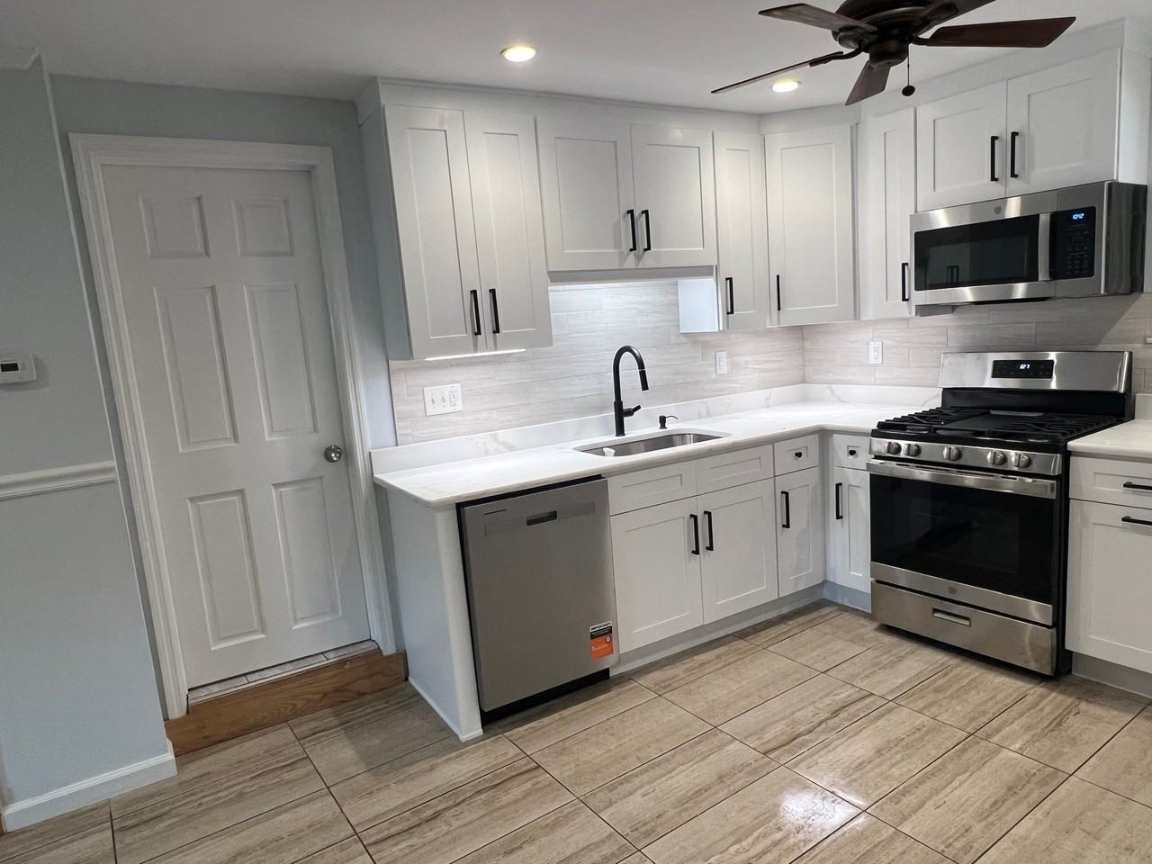 38 Hillsdale Rd #38 - Photo 7 of 15