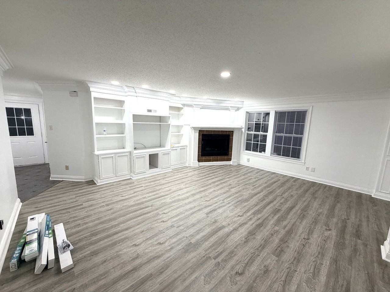10882 Emery Dr - Photo 2 of 9