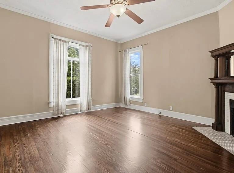 2036 N Talbott St - Photo 2 of 11