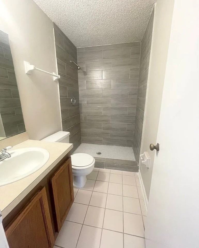 7976 Shircliff Dr - Photo 6 of 9