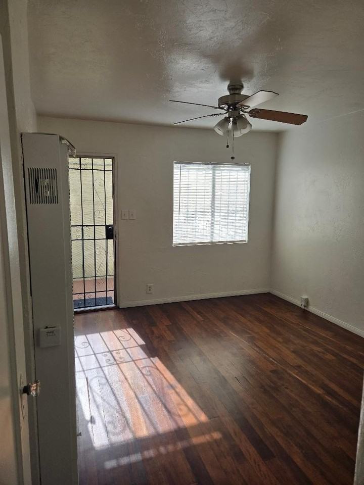 3576 Grim Ave - Photo 2 of 11