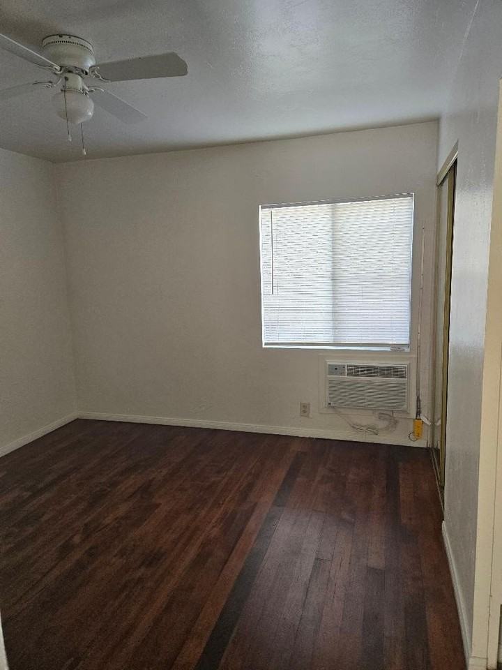 3576 Grim Ave - Photo 4 of 11