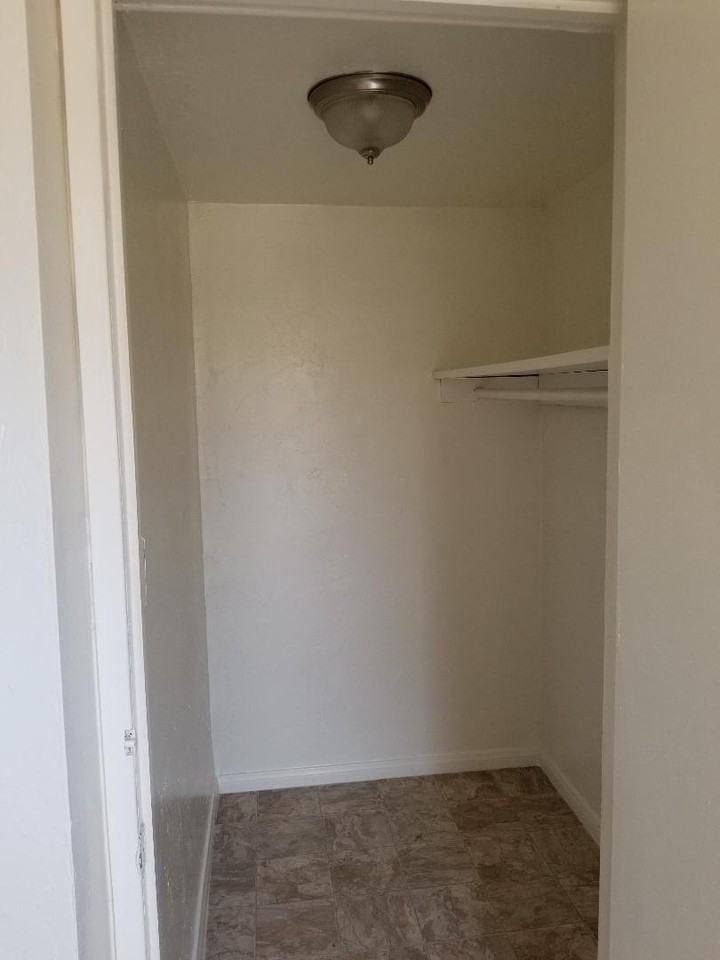 3576 Grim Ave - Photo 7 of 11