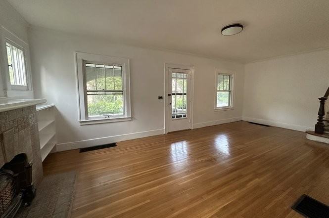 353 Hillcrest Ave - Photo 5 of 12