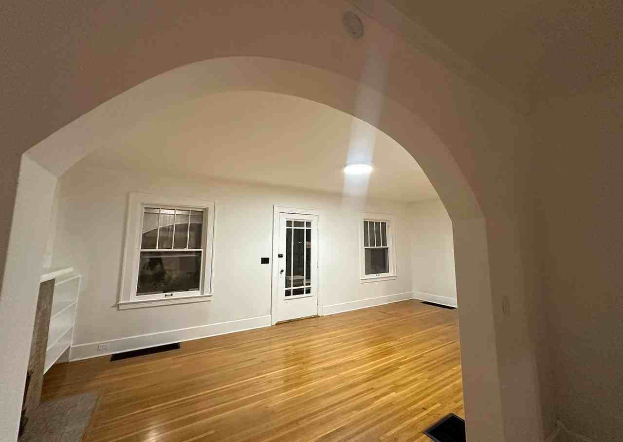 353 Hillcrest Ave - Photo 6 of 12
