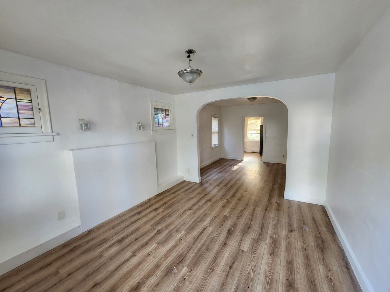 22 N Harvey Ave - Photo 2 of 11