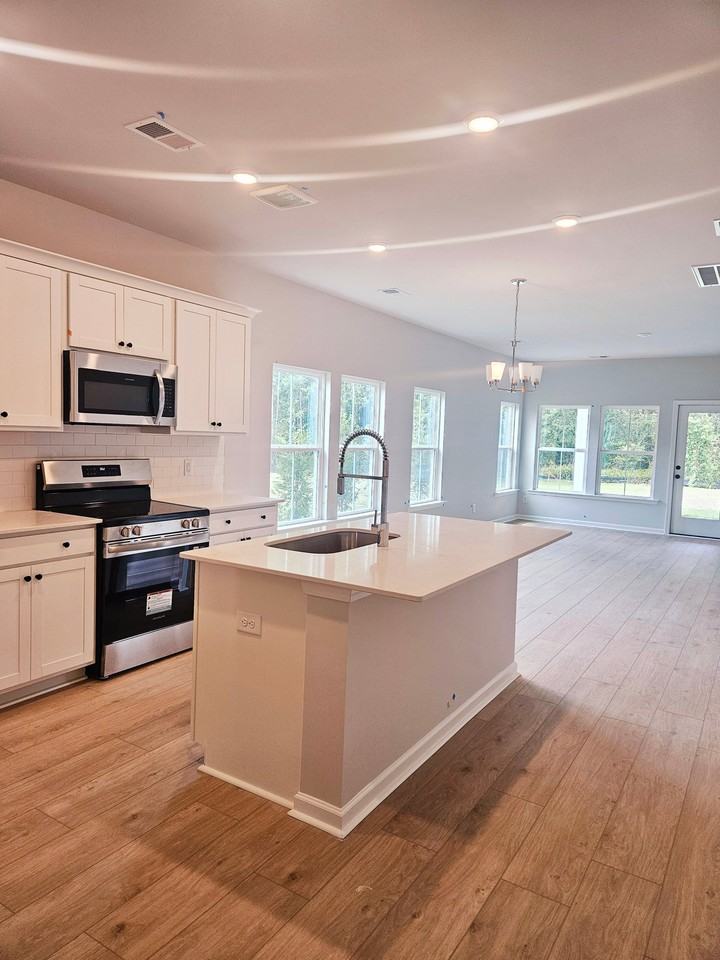 101 Bluebell Way - Photo 5 of 8