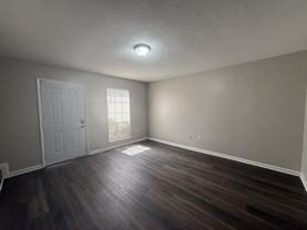 2614 Mclelland St #3 - Photo 1 of 1